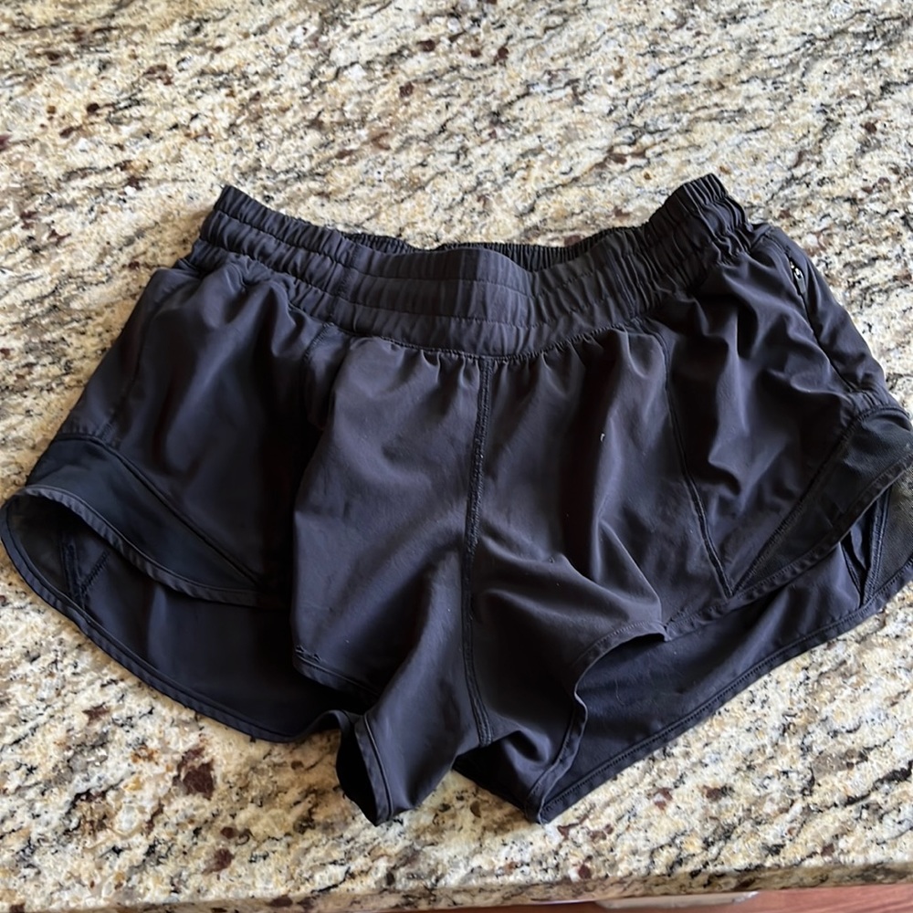 Black lululemon hotty hot shorts